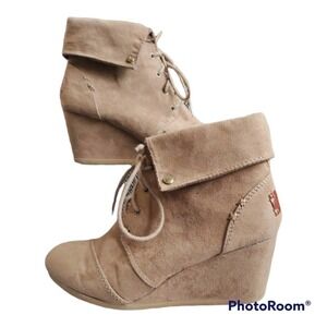 Mad Love faux suede tan wedge lace up booties size 8